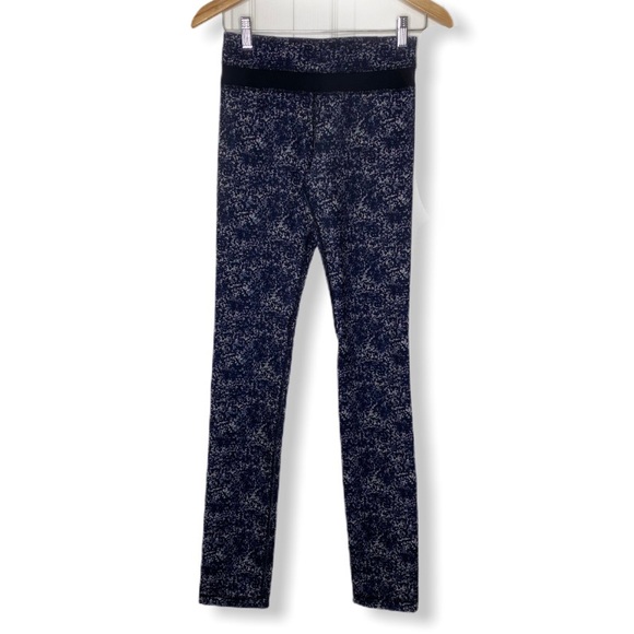 ⭐️rare⭐️ Lululemon Skinny Groove Pant size 4 - Picture 6 of 8